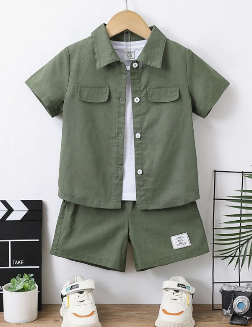 SHEIN Kids EVRYDAY Young Boy Green Letter Print Casual Cool Turn Down Collar Regular Sleeve 2pcs/set For Summer