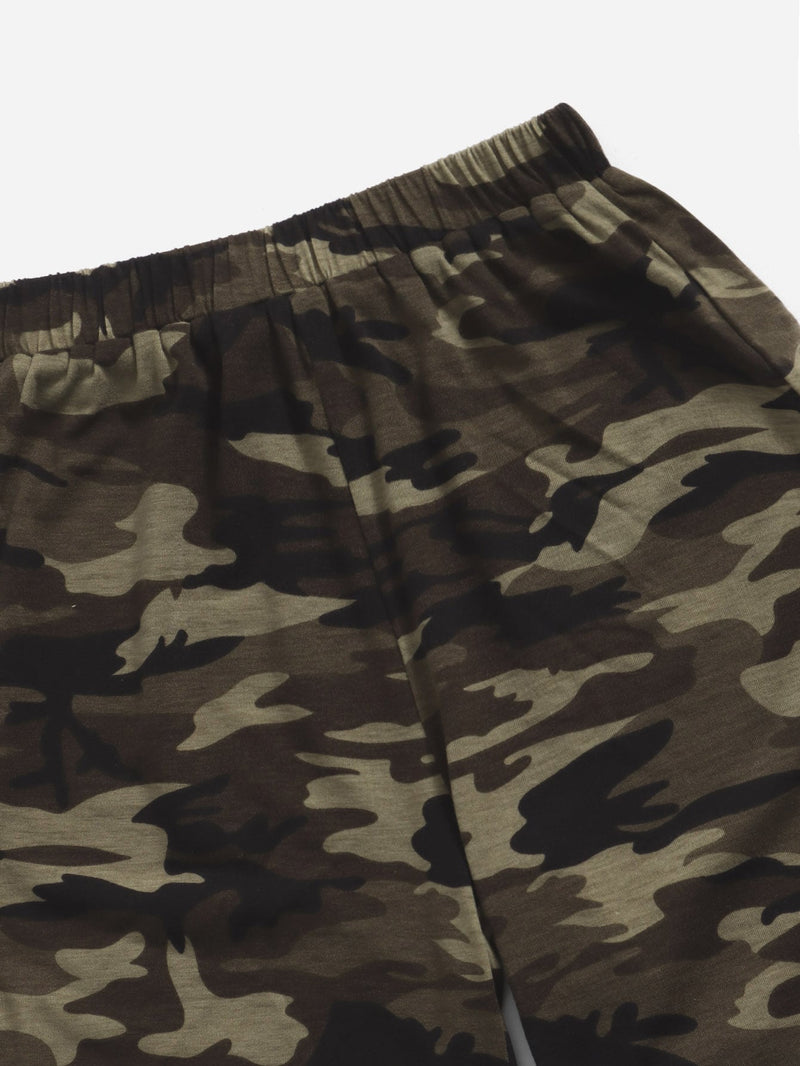 Boys Glasses Letter Graphic Tee Camo Print Shorts