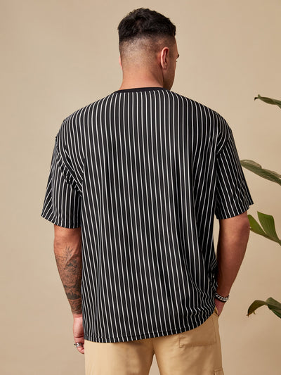 Extended Sizes Men Pinstriped Print Tee