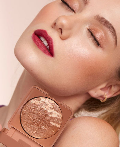 The Glow Bronzer Powder